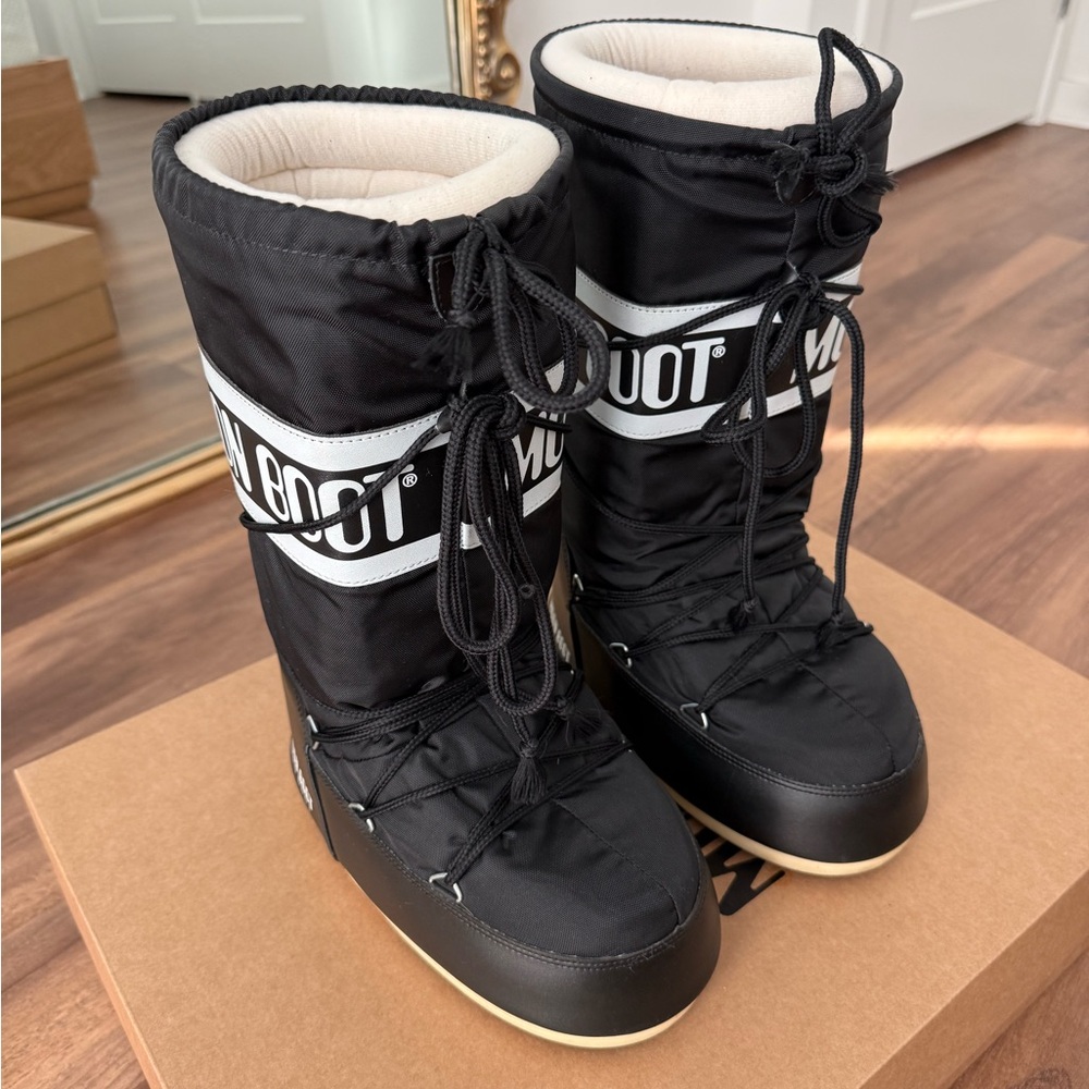 Moon Boot Icon Nylon Knee-High Snow Boots Black Size 39/41 (US 8-9.5 Women’s)